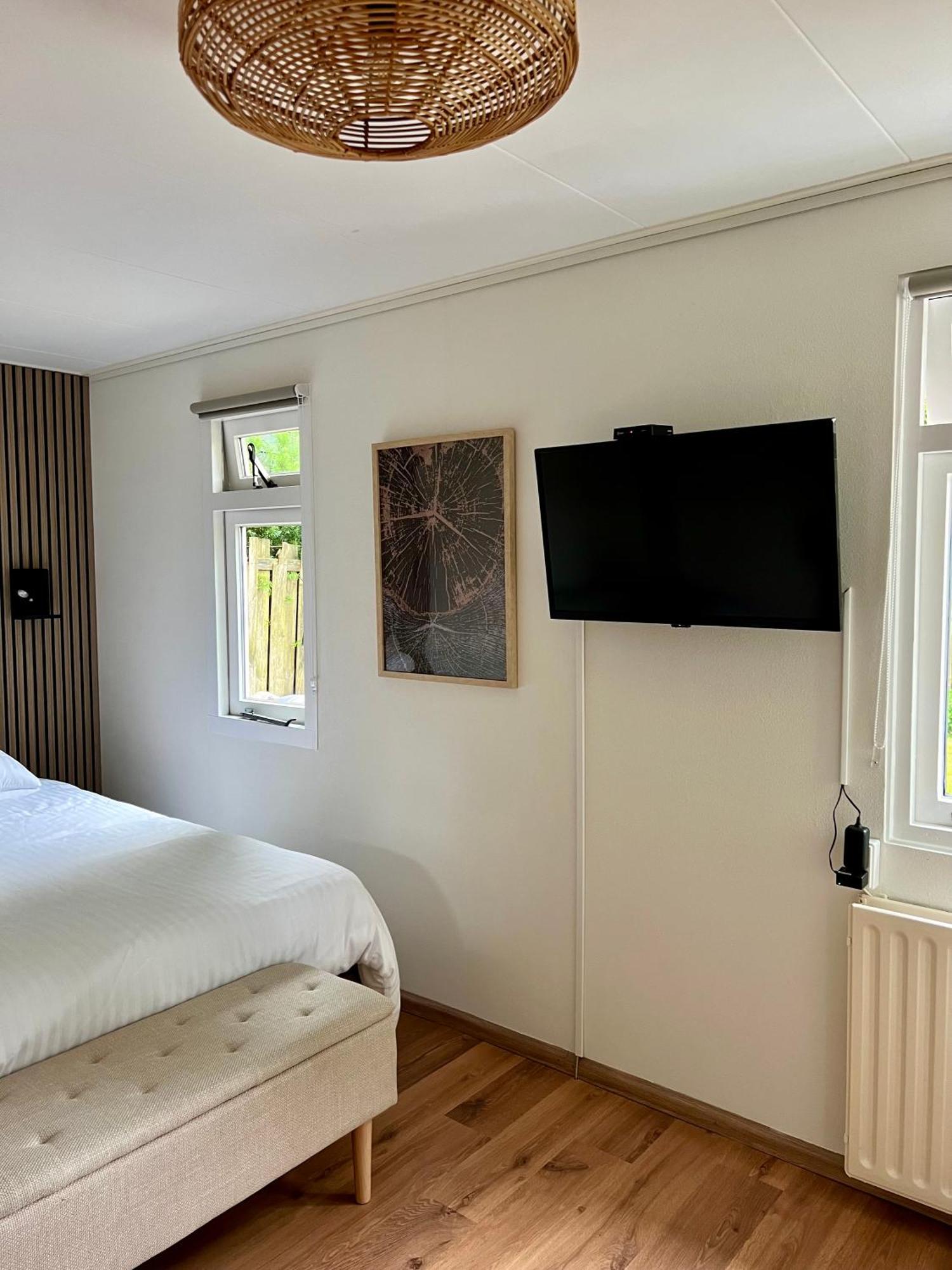Luxe Boshuisje Met Prive Wellness & Jacuzzi Op De Veluwe エルメロ エクステリア 写真
