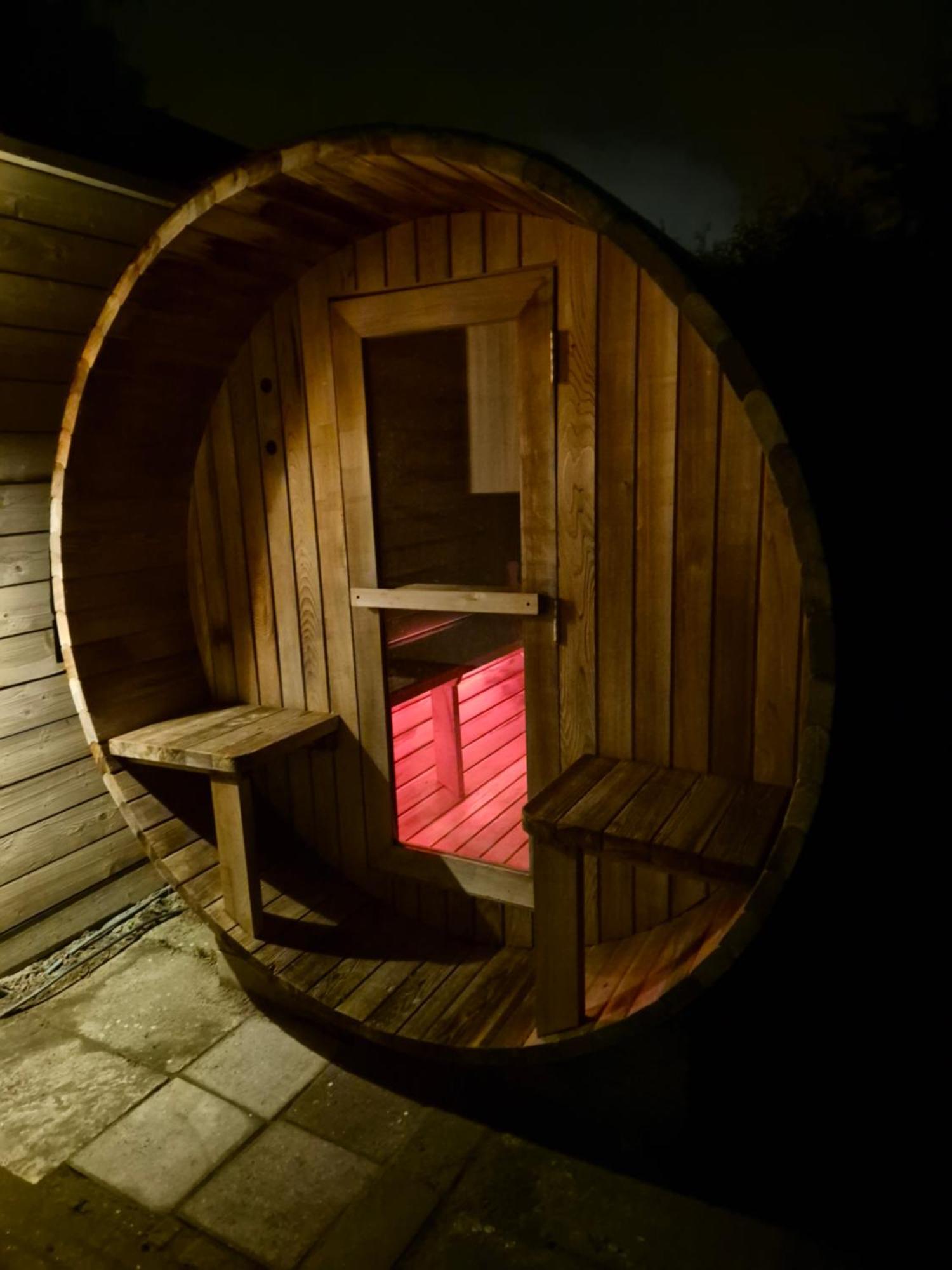 Luxe Boshuisje Met Prive Wellness & Jacuzzi Op De Veluwe エルメロ エクステリア 写真